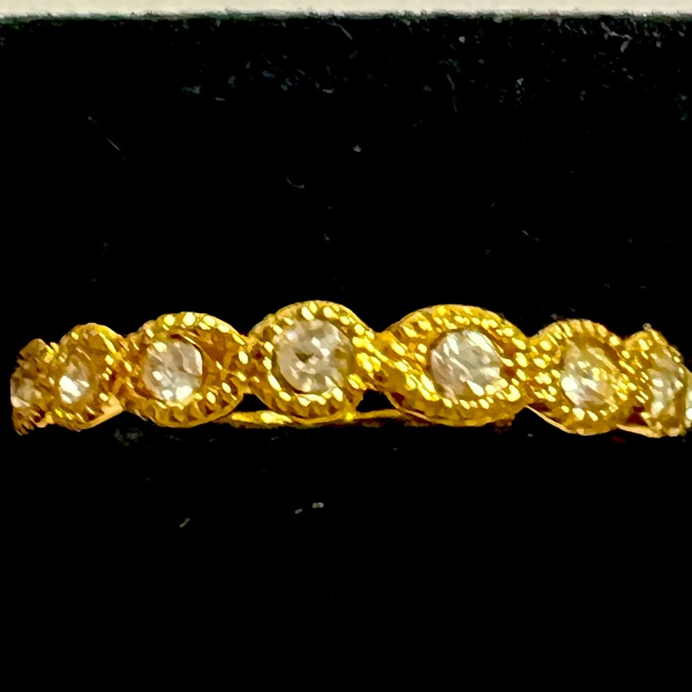 Custom gold ring with diamond gems